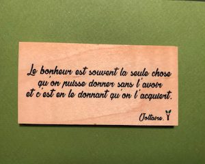 Le-bonheur-est-souvent-distributeur