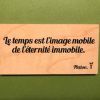 Le-temps-est-l-image-distributeur