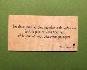 Les-deux-jours-distributeur