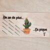 un an de plus ca pique carte en bois